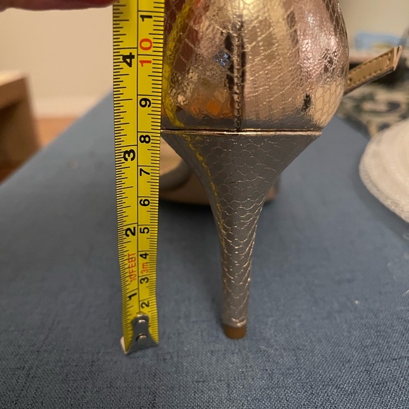 Michael Kors rose golden heels new size us 8.5 NWOT - Picture 13 of 14